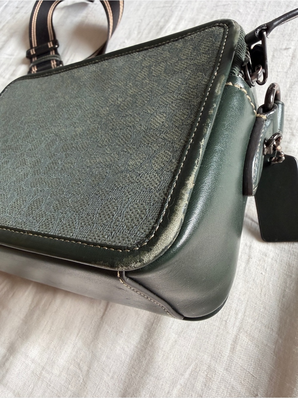 Coach Charter Crossbody 24 Bag - Amazon Green - Picture 6 of 10